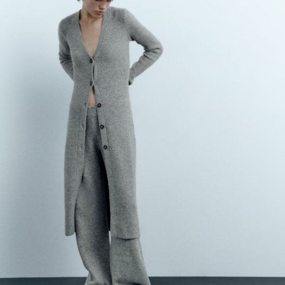 NWT ZARA CARDIGAN SWEATER M - Picture 1 of 3